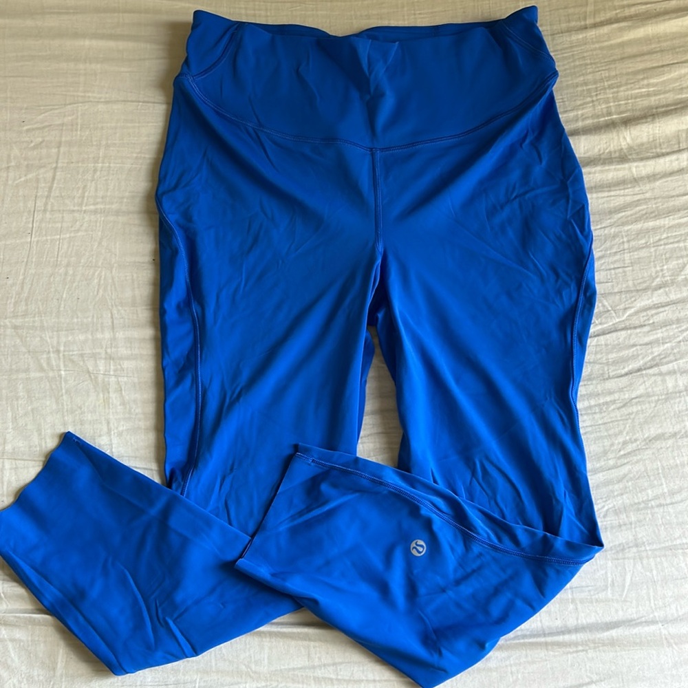 LULULEMON Cropped Base Pace Leggings
